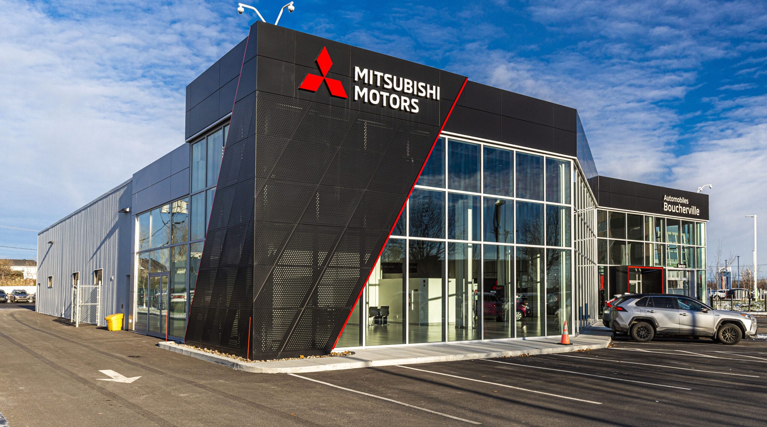 Mitsubishi Boucherville, exterior lighting design